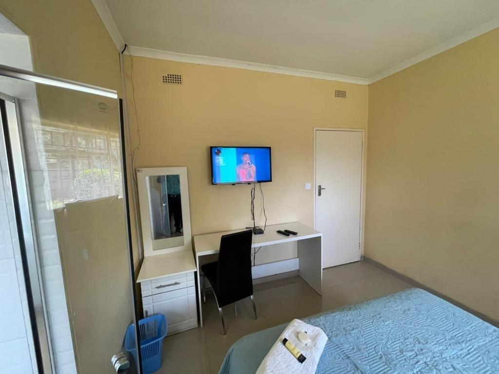 The Hawks Bed And Breakfast Harare Ngoại thất bức ảnh